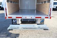2026 GMC SAVANA 3500 CUBE 12 PIEDS DECK / CAMION NEUF / 5 KM / T - Photo 22