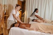Need Girls for Spa - Photo 3