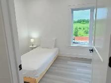 Furnished 2-Bed Apartment — Kensington | 30  Day Stays - Photo 2