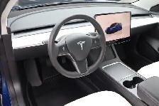 2023 Tesla Model 3 - Photo 9