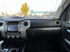 2014 Toyota Tundra SR5 4.6L V8 Crew Cab | Remote Start | Reverse - Photo 16