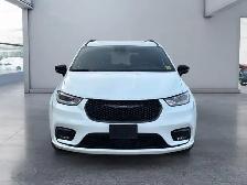 2025 Chrysler Pacifica Limited - Photo 8