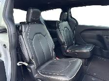 2025 Chrysler Pacifica Limited - Photo 18