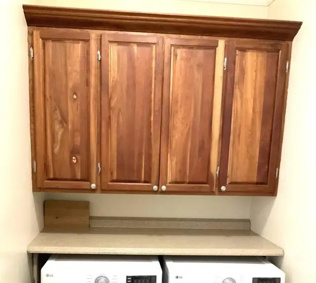 ARMOIRE EN BOIS LAVEUSE-SÉCHEUSE