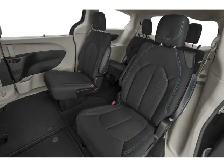 2022 Chrysler Pacifica Touring L - Photo 10