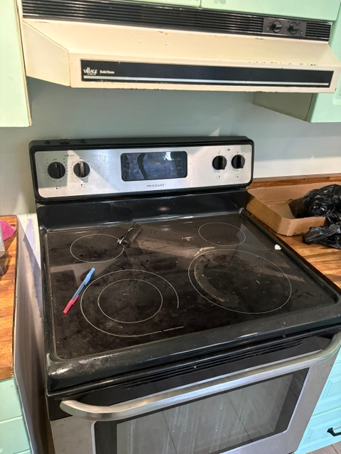 electric stove frigidaire