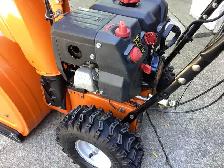 Columbia 24 in. 3 stage snow blower - Photo 6