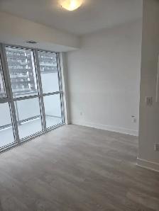 One Plus One - 2 Full bathrooms in North Oshawa - UC Tower 2 - Photo 3