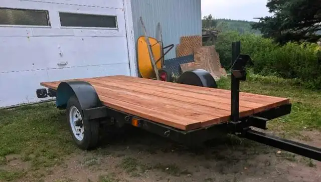 Trailer plateforme 4x8.5'