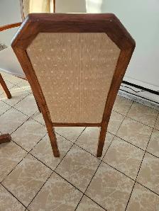 Salle a diner_ table extensible_ vitre de protection_6 chaises - Photo 3