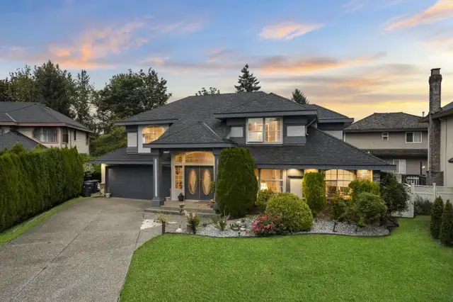 Luxury fully furnished 5 BR Plus large Den 3 Bath home for Rent