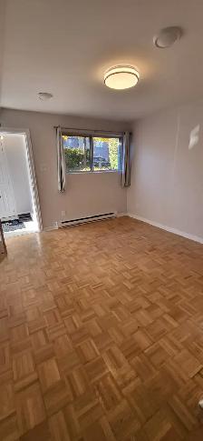 ​Magnifique 3 ½ très ensoleillé à Saint-Léonard – Occupation imm - Photo 10