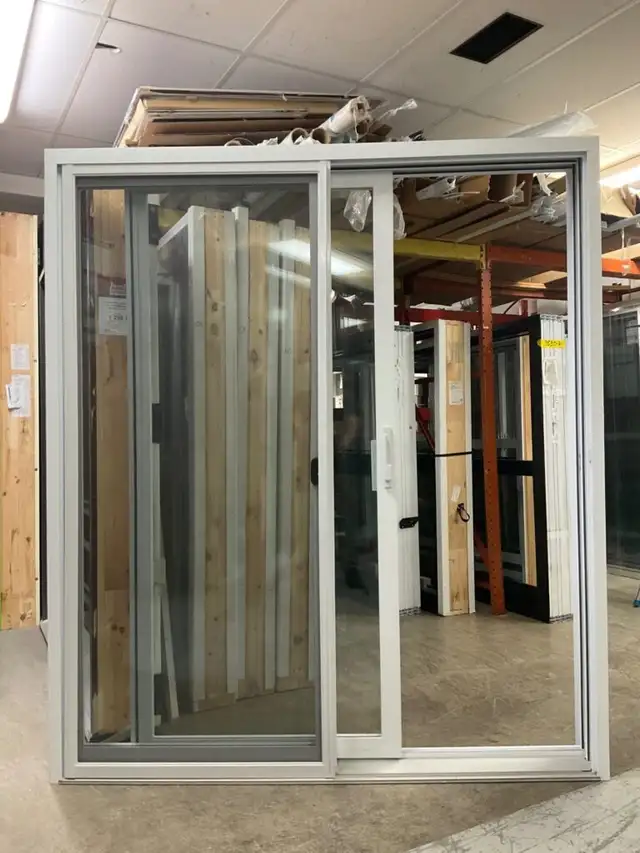 1507PP Porte patio PVC 6′ Blanche 70 1/2 x81 ouv. Droite