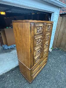 Free delivery used Vintage Armoire with Carved Floral Details - Photo 5