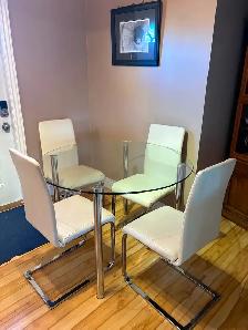 Free glass kitchen table and 4 chair