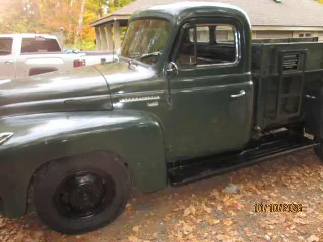 1952 HARVESTER  L130  All Original Farm Truck!Has Tilt Dump Box