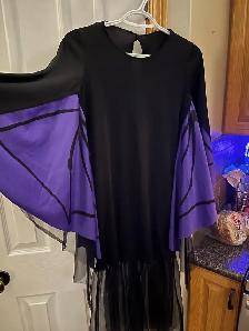 Halloween Costumes - Photo 2