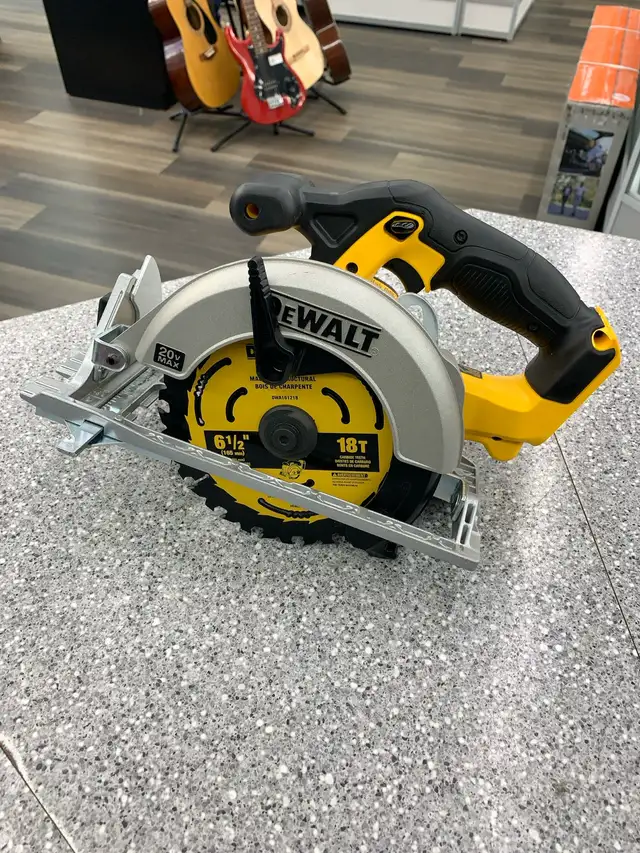 Dewalt DCS391 20V Circular Saw