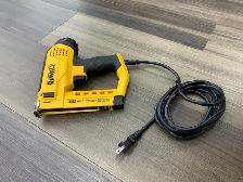 Dewalt DWHT75021Z 5 in 1 Electric Multi Tacker - Photo 3