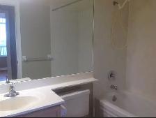 Square One condo 1 bedroom   large-size den for rent - Photo 7