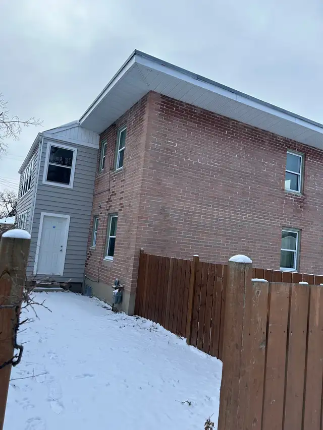 2 bedroom unit for rent