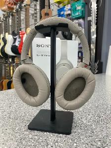 Sony WH-1000XM4 Headphones - Photo 2
