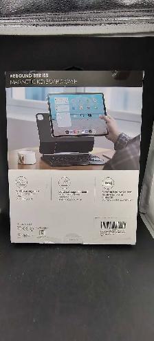 ESR Magnetic Keyboard case for iPad Air 13'/Pro 12.9' - Photo 4
