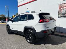 2017 Jeep Cherokee TRAILHAWK 4WD-PANOROOF-CAMERA-124KMS-CERTIF - Photo 4