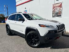 2017 Jeep Cherokee TRAILHAWK 4WD-PANOROOF-CAMERA-124KMS-CERTIF - Photo 8