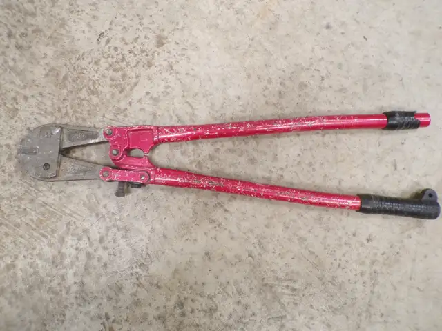 BOLT CUTTER FOR SALE