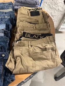 Men’s Clothing Lot - Includes Carhartt - 30 Pieces - $400 - Photo 2