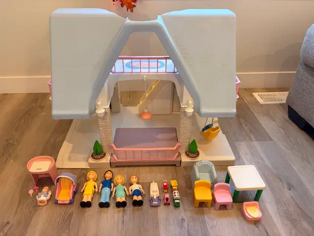 1989 Vintage Little Tikes Dollhouse