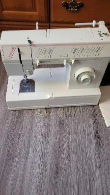 Singer Sewing Machine