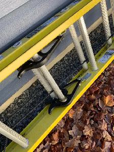 32’ Featherlight extension ladder