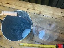 Galvanized Metal Flower Bucket With Wooden Handle ! - Photo 4