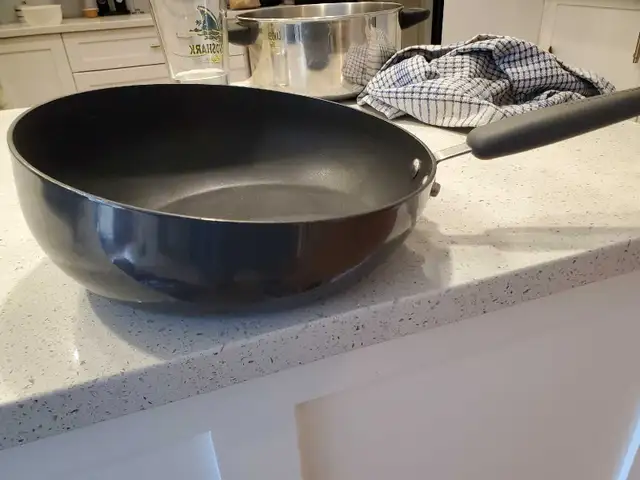 KitchenAid non-stick wok / frying pan
