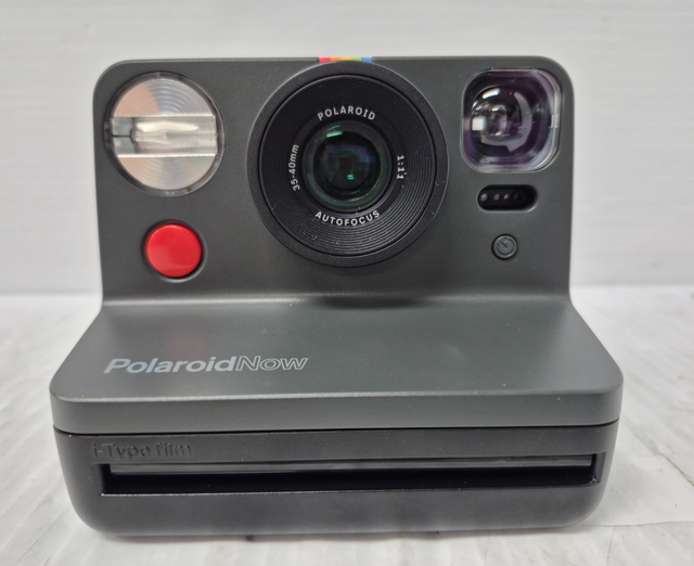 (N9749605) Polaroid NOW Camera