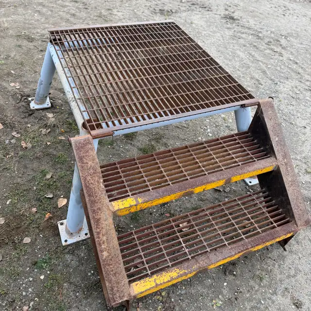 HEAVY DUTY STEEL STEPS