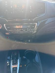 2020 Honda pilot touring AWD-8seater-Fully loaded-105,550 km - Photo 4
