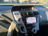 2014 Toyota Prius V Wagon - Leather, Moonroof, 105k km - Photo 2
