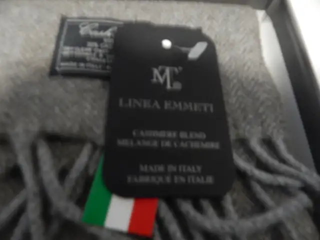 Linea  Emmeti Scarf, NEW, Made in Italy, Boxed