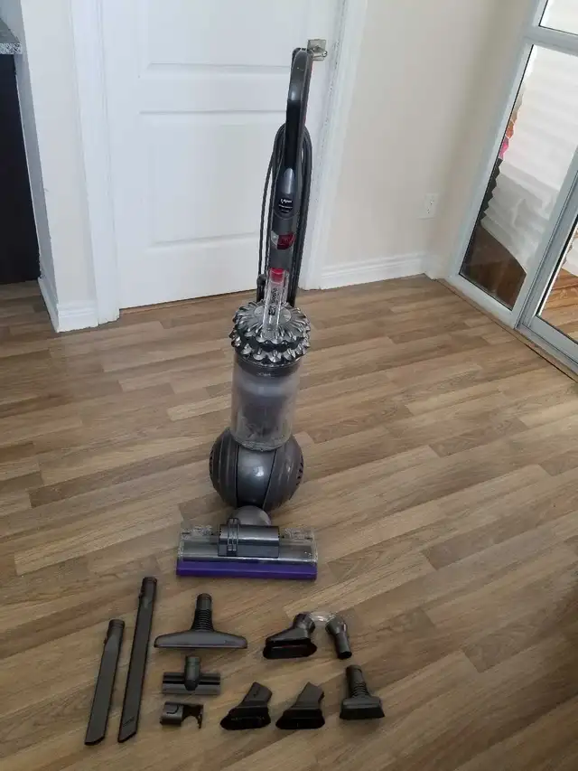 Dyson DC77 Vacuum I'm selling my $700 vacuum for $150