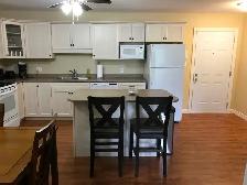 Ground floor Quiet 2bedroom apt with washer and dryer for Nov.1