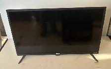 32" RCA Smart TV w/remote (33120370)