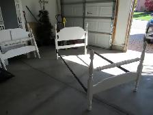 Twin Beds - Photo 2