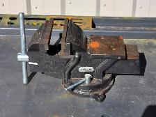 Mastercraft Vise with Swivel Base, 5-in Model #057-9005-2