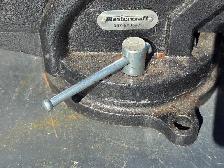 Mastercraft Vise with Swivel Base, 5-in Model #057-9005-2 - Photo 3