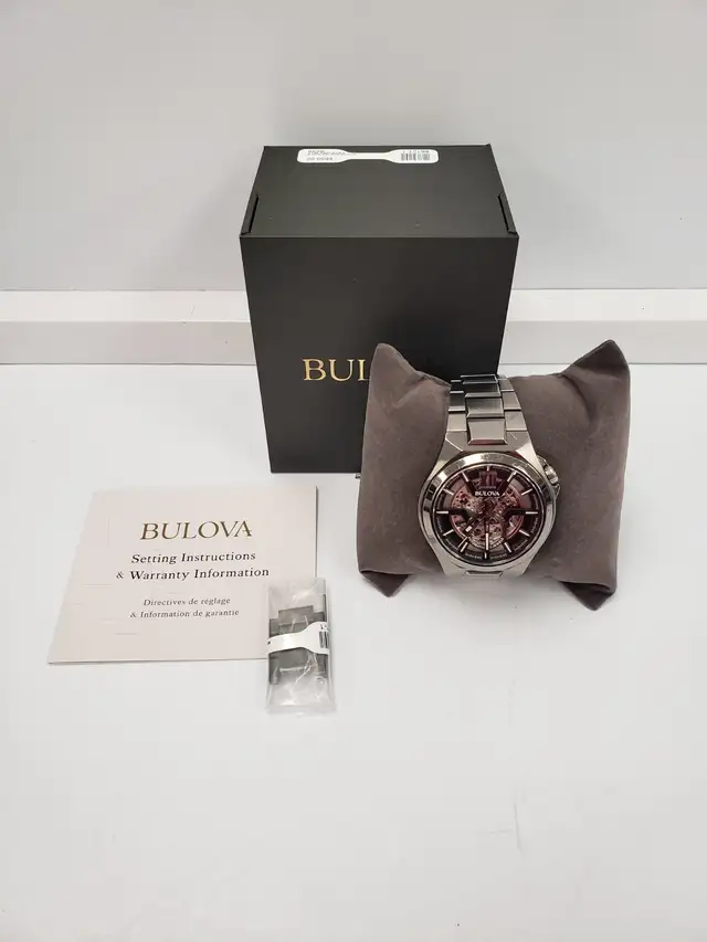 (B1044) Bulova MaQuina Watch