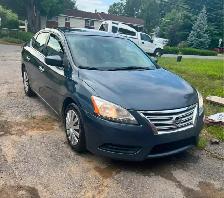 Nissan Sentra 2015 à vendre  TRes NEGOOO  et pneu a donne