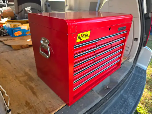 Mastercraft Full Depth 12 Drawers Red/Black Tool Chest USA Made1
